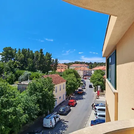 Domina Apartament *